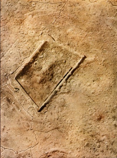 Die völlig zerstörte Festung Fort de Vaux (Luftaufnahme) bei Verdun, September 1916 von Jules Gervais Courtellemont